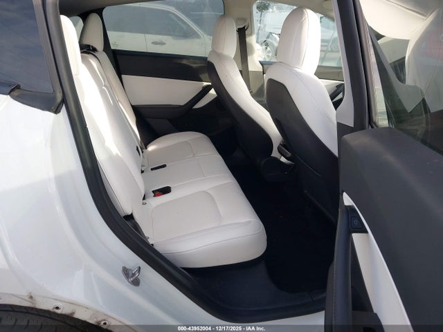 2021 TESLA MODEL Y 5YJYGDEE0MF249691 Photo 7