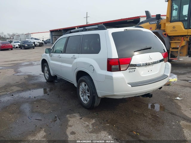 2011 MITSUBISHI ENDEAVOR 4A4JM2AS6BE022927 Photo 2