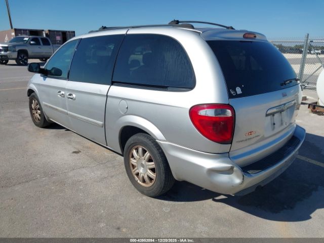 2005 CHRYSLER TOWN & COUNTRY 2C4GP54L25R351937 Photo 2