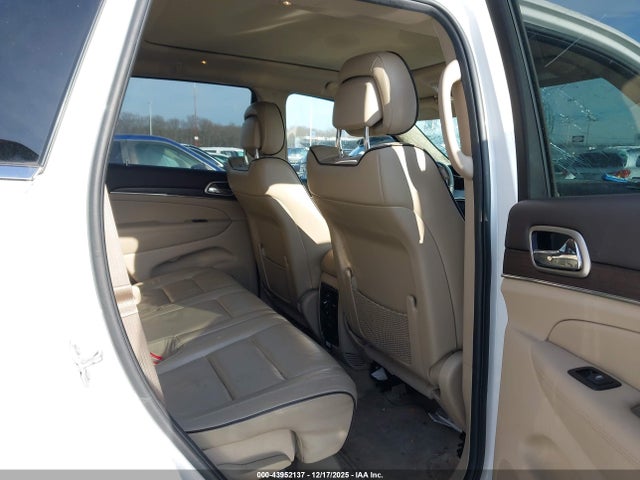43952137 :رقم المزاد ، 1C4RJFCG9GC381596 vin ، 2016 Jeep Grand Cherokee Overland مزاد بيع