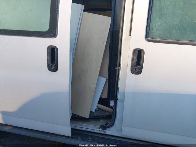 1GCWGAFG3J1907370 Chevrolet Express 2500 Work Van