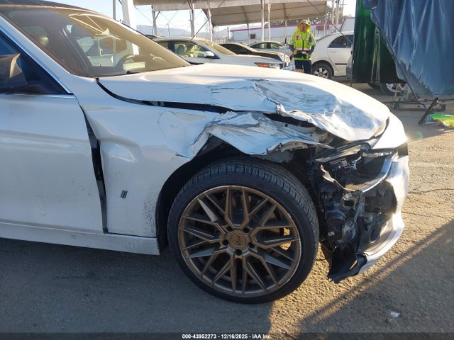 WBA8E1C55JA758460 BMW 330e Iperformance