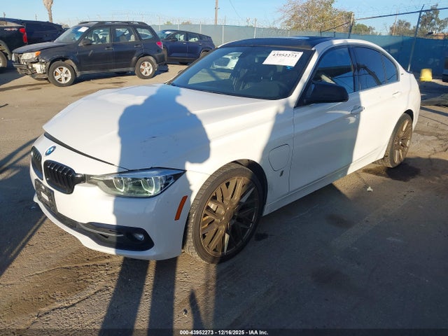 WBA8E1C55JA758460 BMW 330e Iperformance