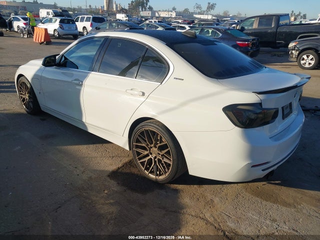WBA8E1C55JA758460 BMW 330e Iperformance