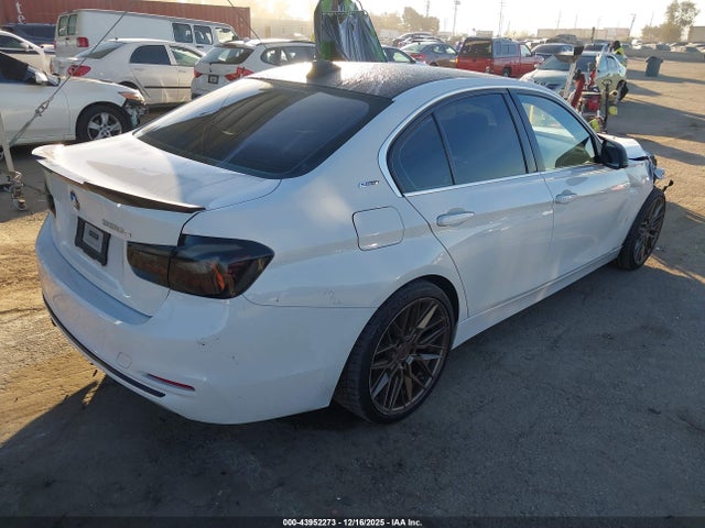 WBA8E1C55JA758460 BMW 330e Iperformance
