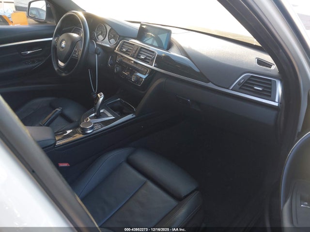 WBA8E1C55JA758460 BMW 330e Iperformance