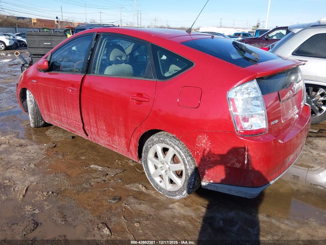 2007 TOYOTA PRIUS JTDKB20U473269452 Photo 2