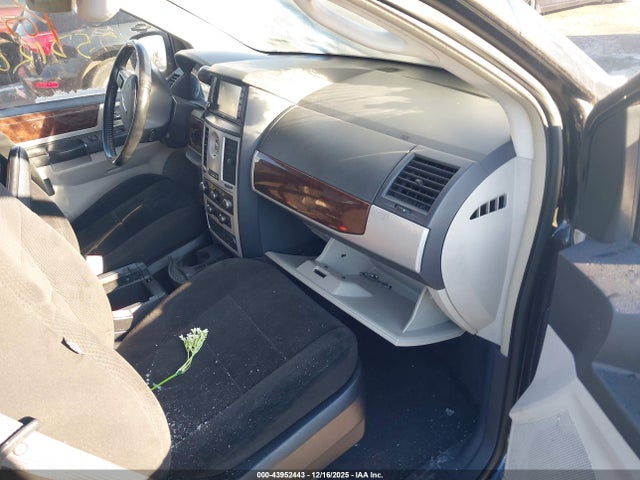 Продажа на аукционе авто 2009 Chrysler Town & Country Touring, vin: 2A8HR54X69R645387, номер лота: 43952443