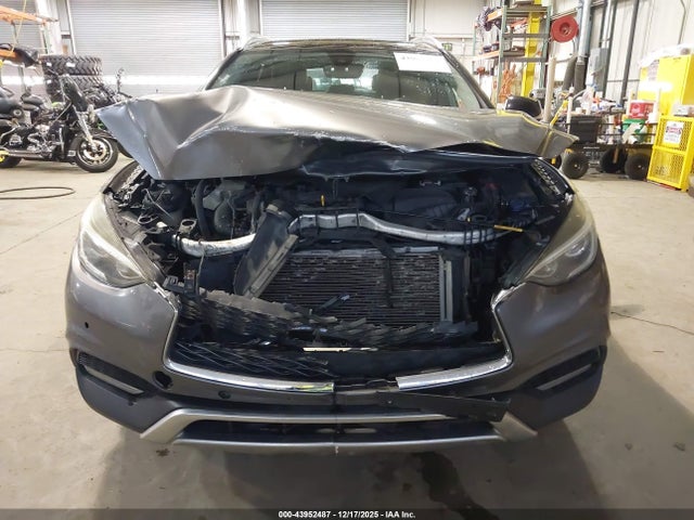 SJKCH5CR4HA024379 Infiniti Qx30 Premium