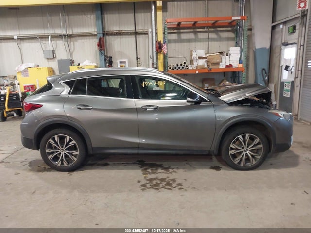 SJKCH5CR4HA024379 Infiniti Qx30 Premium