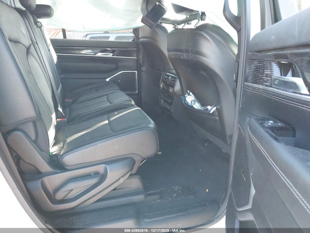 2024 Jeep Wagoneer L Series I 4x4 მანქანა იყიდება აუქციონზე, vin: 1C4SJSAP7RS118447, აუქციონის ნომერი: 43952518