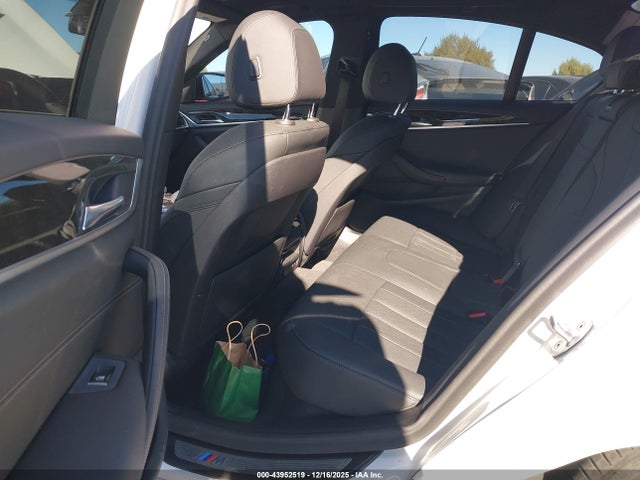 WBA13AG09MCG87376 BMW 530e