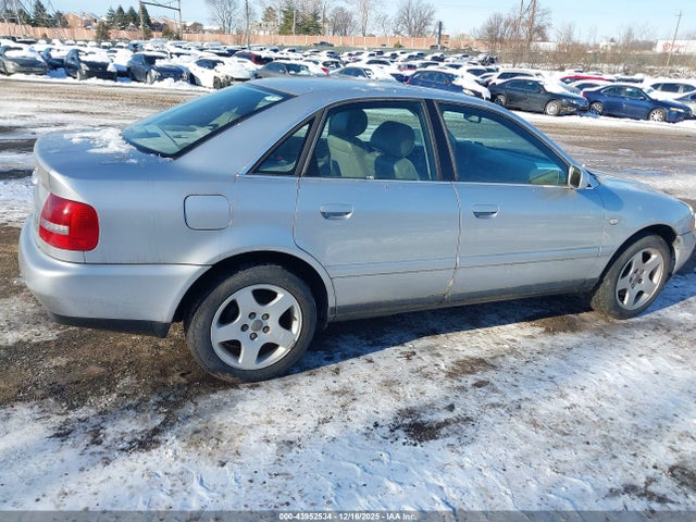2000 AUDI A4 WAUDH28DXYA031014 Photo 3