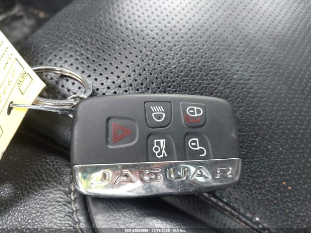 2016 JAGUAR XF SAJBG4BV9GCY08149 Photo 10