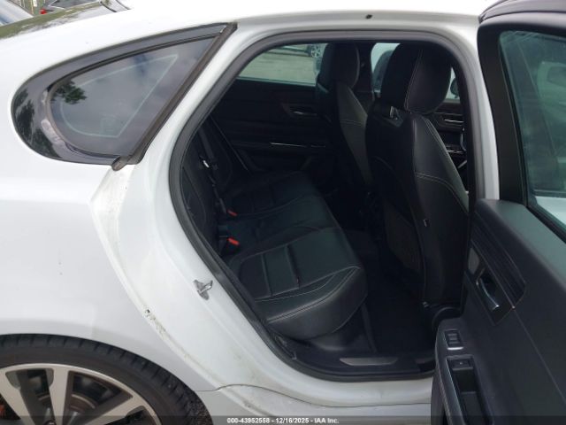 2016 JAGUAR XF SAJBG4BV9GCY08149 Photo 7