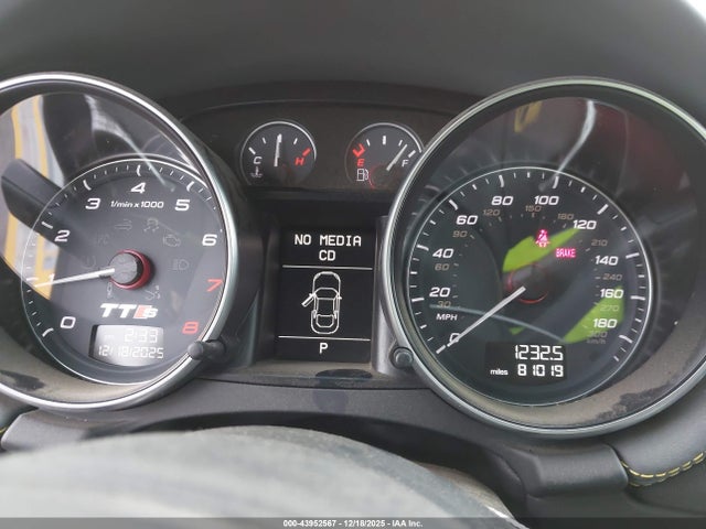 43952567 :رقم المزاد ، TRUB1AFK0F1000254 vin ، 2015 Audi Tts 2.0t مزاد بيع