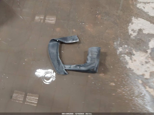 7MUBAABG3RV098589 Toyota Corolla Cross Le