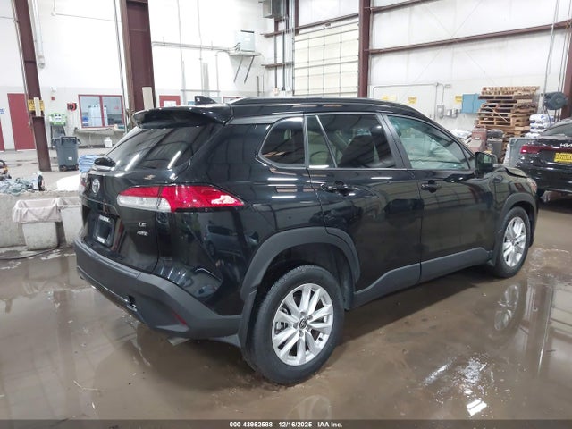 2024 TOYOTA COROLLA CROSS 7MUBAABG3RV098589 Photo 3