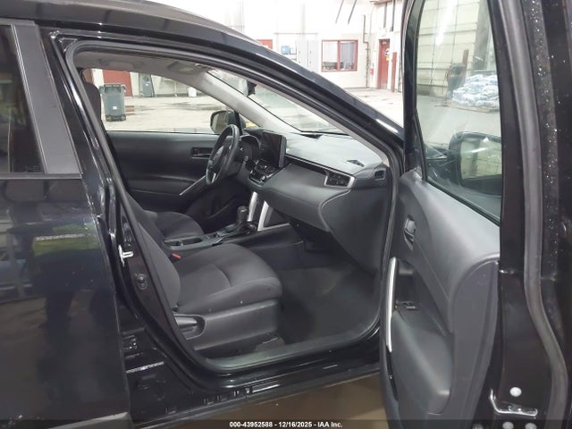 2024 TOYOTA COROLLA CROSS 7MUBAABG3RV098589 Photo 4