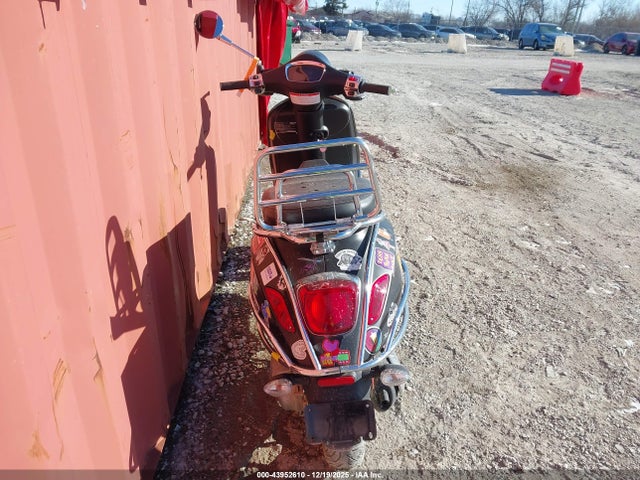 ZAPM818G8P5909956 Vespa Primavera/sprint 150