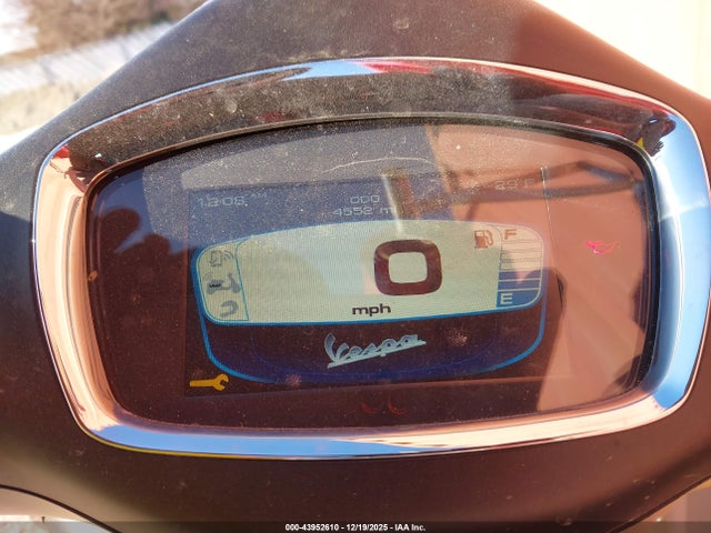 ZAPM818G8P5909956 Vespa Primavera/sprint 150
