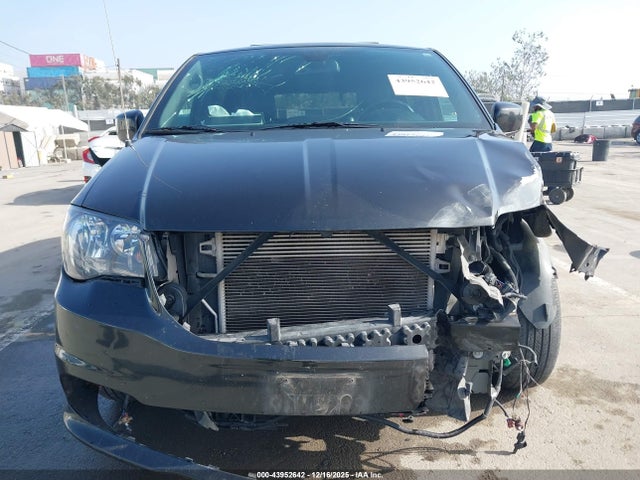2C4RDGEG6KR725458 Dodge Grand Caravan Gt