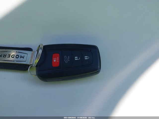 5TDDZRBH2NS222378 Toyota Highlander Limited