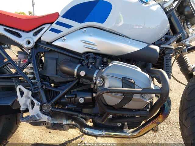 2018 BMW R NINE T WB10J430XJZ796475 Photo 7