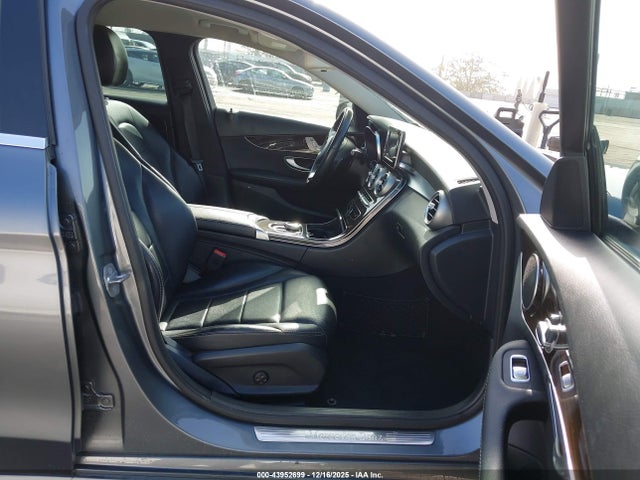 55SWF4HB7HU223637 Mercedes-Benz C 350E