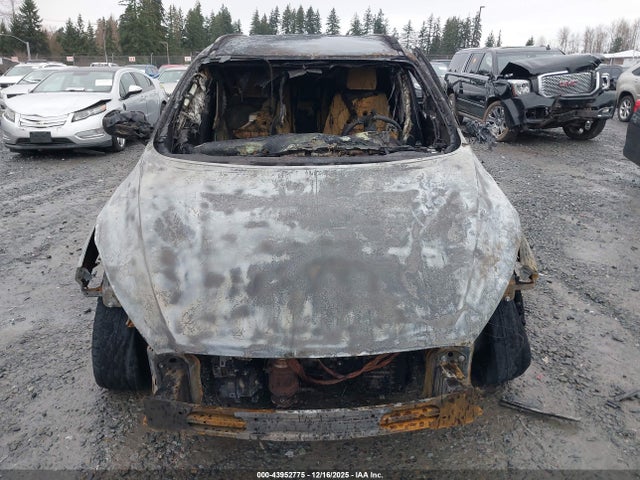 5XYPHDA57HG244324 KIA Sorento 3.3l Ex