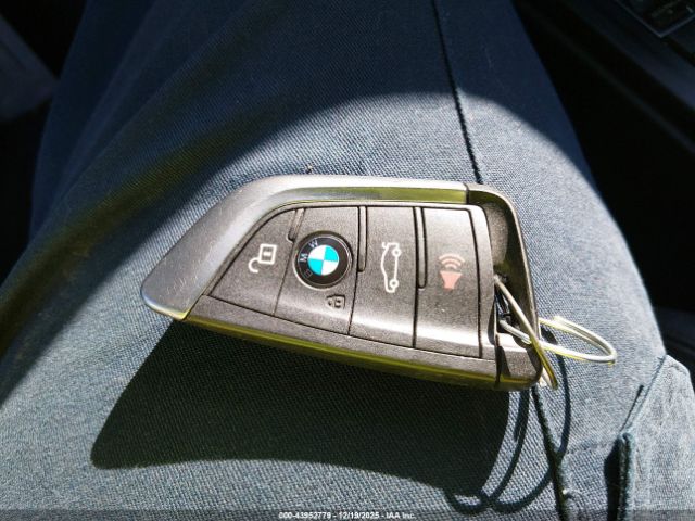 2018 BMW X1 WBXHT3C37J5K31521 Photo 10