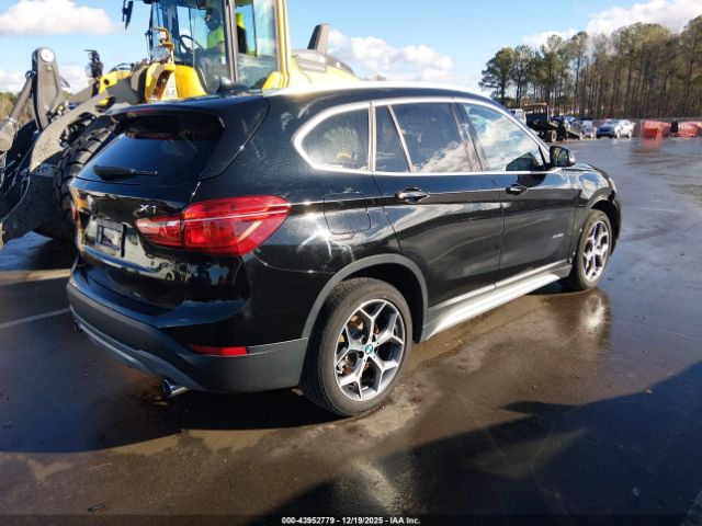 2018 BMW X1 WBXHT3C37J5K31521 Photo 3