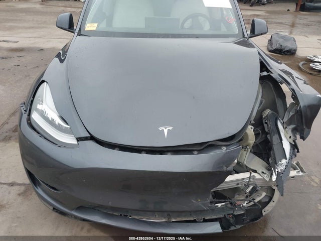 43952804 :رقم المزاد ، 7SAYGDEE8NF417890 vin ، 2022 Tesla Model Y Long Range Dual Motor All-wheel Drive مزاد بيع