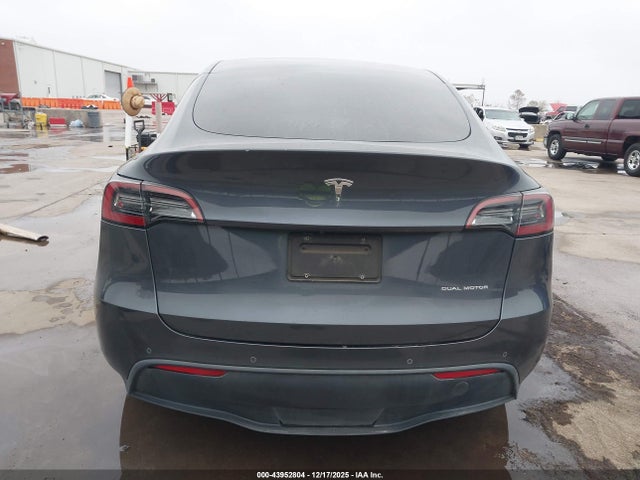 43952804 :رقم المزاد ، 7SAYGDEE8NF417890 vin ، 2022 Tesla Model Y Long Range Dual Motor All-wheel Drive مزاد بيع