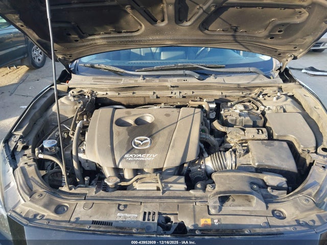 3MZBN1L3XJM272248 Mazda Mazda3 Touring