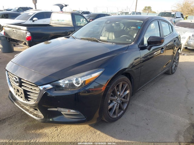 3MZBN1L3XJM272248 Mazda Mazda3 Touring
