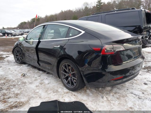 2018 TESLA MODEL 3 5YJ3E1EB8JF127371 Photo 2