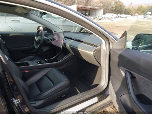 2018 TESLA MODEL 3 5YJ3E1EB8JF127371 Photo 4