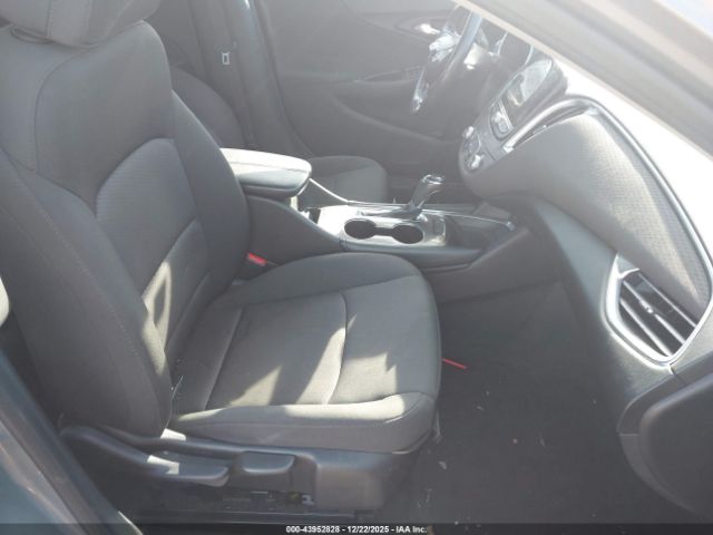 2018 CHEVROLET MALIBU 1G1ZD5ST8JF162160 Photo 4