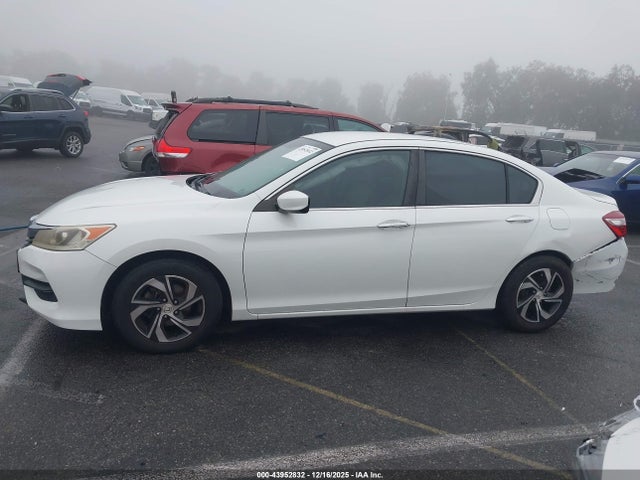 1HGCR2F38HA142720 Honda ACCORD LX