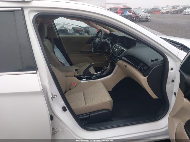 1HGCR2F38HA142720 Honda ACCORD LX