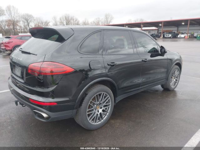2018 PORSCHE CAYENNE WP1AA2A24JKA04862 Photo 3