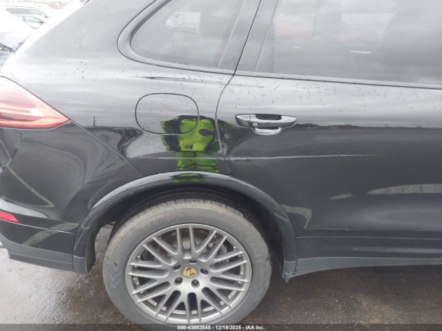 2018 PORSCHE CAYENNE WP1AA2A24JKA04862 Photo 5