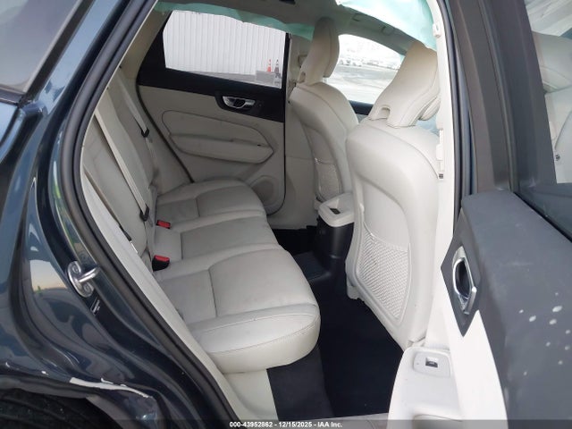 2025 VOLVO XC60 PLUG-IN HYBRID YV4H60RC2S1074772 Photo 7