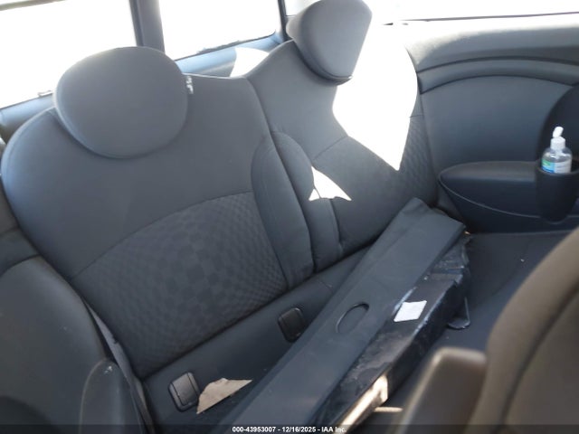 2010 MINI COOPER CLUBMAN WMWML3C5XATX37432 Photo 7