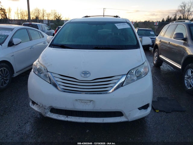 5TDKK3DC3GS757877 Toyota Sienna Le 8 Passenger