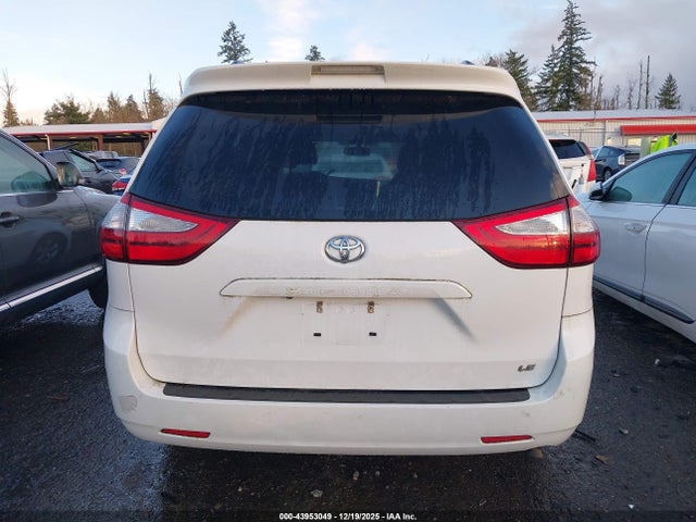 5TDKK3DC3GS757877 Toyota Sienna Le 8 Passenger