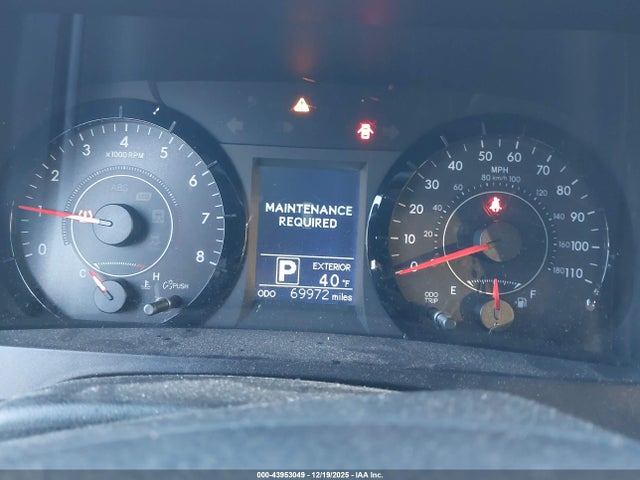 5TDKK3DC3GS757877 Toyota Sienna Le 8 Passenger