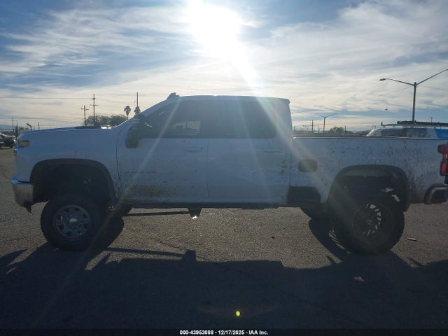 1GC1YNEY1MF290955 Chevrolet Silverado 2500hd 4wd Standard Bed Lt