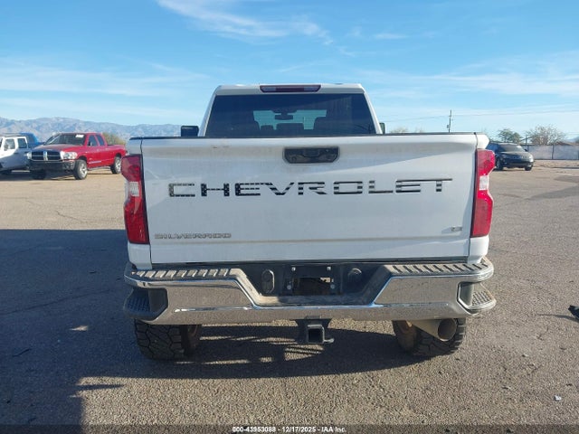 1GC1YNEY1MF290955 Chevrolet Silverado 2500hd 4wd Standard Bed Lt
